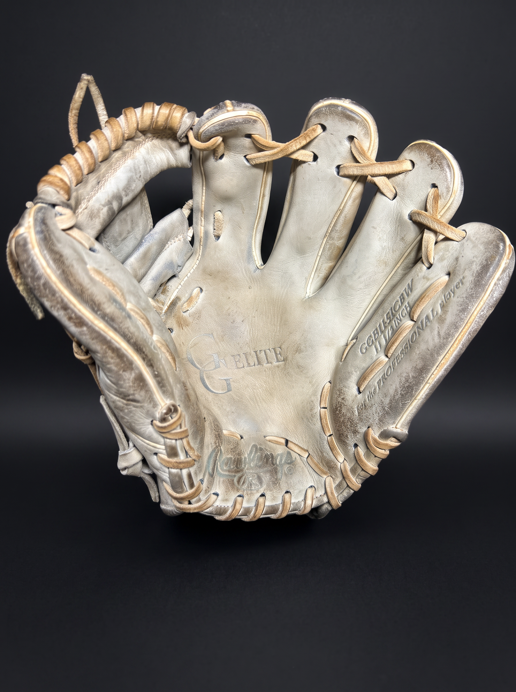 Baseball glove before GloveTune restoration